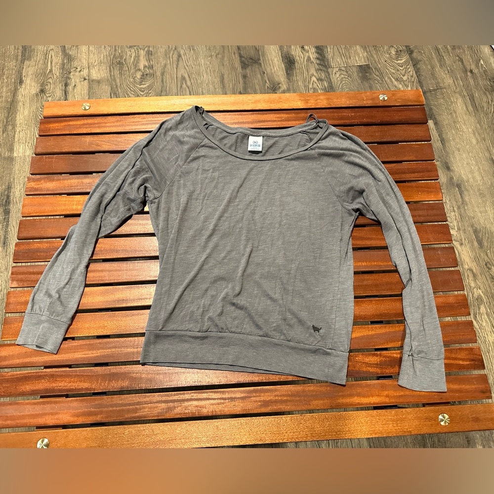 Women's size small/petite, gray long sleeved tee.